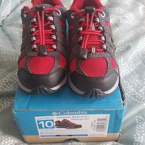 Columbia kids hiking shoes